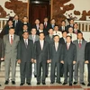 Thủ tướng tiếp các trưởng đoàn quốc tế sang dự lễ kỷ niệm 65 năm Ngày truyền thống Công an nhân dân Việt Nam. (Ảnh: Thống Nhất/TTXVN)