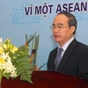 Phó Thủ tướng Nguyễn Thiện Nhân phát biểu chào mừng tại Lễ khai mạc. (Ảnh: Doãn Tấn/TTXVN)