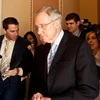 Lãnh đạo đa số tại Thượng viện Mỹ, Thượng nghị sĩ Harry Reid sau phiên họp tại Washington DC, ngày 31/7. (Nguồn: AFP/TTXVN)