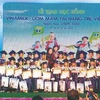 Lễ trao học bổng Vinamilk Ươm mầm tài năng trẻ Việt Nam năm học 2009-2010. (Nguồn: Internet)