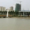 Hồ đào nhằm tạo nguồn nước mới trong Khu đô thị tại xã Cổ Nhuế (Từ Liêm, Hà Nội). (Ảnh: Hoàng Lâm/TTXVN)