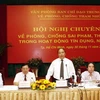 Phó Thủ tướng Nguyễn Xuân Phúc chỉ đạo hội nghị. (Ảnh: Hoàng Hải/TTXVN)