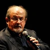 Nhà thơ người Anh Salman Rushdie. (Nguồn: Getty Images)