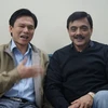 Anh Shantanu và phóng viên TTXVN tại trụ sở Phân xã New Delhi. (Ảnh: Phạm Thảo/Vietnam+)