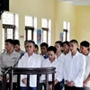 Các bị cáo tại phiên tòa xét xử lưu động tại phường Hà Khánh (TP Hạ Long). (Nguồn: Baoquangninh.com.vn)