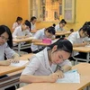 Thi tuyển sinh vào lớp 10 THPT năm học 2011-2012 tại Hà Nội. (Ảnh: Bích Ngọc/TTXVN)