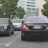 Xe Mercedes-Benz S600 với biển số “khủng” đang lăn bánh trên đường phố ở Busan (Hàn Quốc). (Ảnh: Anh Nguyên/Vietnam+) 