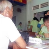 Các bác sỹ cây trồng khám và ra toa ngay tại “bệnh viện cây trồng” tỉnh Vĩnh Long. (Nguồn: baovinhlong.com.vn)