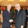 Tổng Bí thư Nguyễn Phú Trọng hội kiến với Tổng thống Singapore Tony Tan Keng Giam. (Ảnh: Trí Dũng/TTXVN)