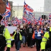Những người ủng hộ Liên hiệp Anh tuần hành tại Belfast ngày 5/1/2013. (Nguồn: AFP/TTXVN)