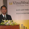 Ông Sebastian Subba, Tổng giám đốc VFF giới thiệu về Quỹ đầu tư trái phiếu VinaWealth. (Ảnh: Hà Huy Hiệp/Vietnam+)