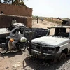 Chiếc xe của lực lượng phiến quân bị phá hủy trong cuộc không kích tại Diabaly ngày 3/2. (Nguồn: AFP/TTXVN)