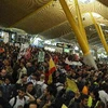 Các nhân viên tham gia đình công tại sân bay Madrid-Barajas ngày 18/2. (Nguồn: AFP/TTXVN)