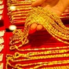 Sản phẩm vàng tại một cửa hàng ở Lianyungang City, tỉnh Giang Tô (Trung Quốc) ngày 26/10. (Nguồn: THX/TTXVN)