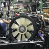 Lắp ráp xe tải tại Nhà máy của GM ở Flint, bang Michigan (Mỹ) ngày 18/7. (Nguồn: AFP/TTXVN)