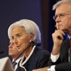 Giám đốc điều hành IMF Christine Lagarde (trái) phát biểu trong cuộc họp báo tại hội nghị. (Nguồn: THX/TTXVN)