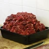 Thịt bò bày bán tại một cửa hàng ở London. (Nguồn: AFP/TTXVN)