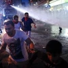 Một cuộc biểu tình diễn ra tại quảng trường Taksim ở Istanbul. (Nguồn: AFP/TTXVN)