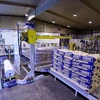 Xưởng đóng gói sữa bột của tập đoàn Fonterra. (Nguồn: THX/TTXVN)