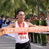 Vận động viên về nhất nội dung chạy Marathon. (Ảnh: Trần Lê Lâm/TTXVN)