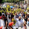 Những người ủng hộ cựu Tổng thống Morsi tham gia biểu tình ở Hilwan, phía nam thủ đô Cairo, ngày 30/8. (Nguồn: AFP/TTXVN)