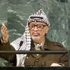 Cố Tổng thống Palestine Yasser Arafat phát biểu tại khóa họp lần thứ 53 Đại hội đồng LHQ ở New York (Mỹ). (Nguồn: AFP/TTXVN)