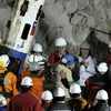 Cuộc giải cứu thành công 33 thợ mỏ sau 69 ngày bị kẹt dưới lòng đất được coi như một phép màu.(Nguồn: AFP/TTXVN)