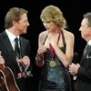 Taylor Swift xúc động khi nhận giải thưởng. (Nguồn: AP)