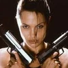 "Nàng Lara Croft" Angelina Jolie trong chuỗi phim "Tomb Raider" 2001-2003. (Nguồn: Internet)