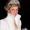 Công nương Diana trong bộ váy của nhà thiết kế Catherine Walker. (Nguồn: AP)
