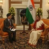 Tổng thống Ấn Độ trả lời phỏng vấn phóng viên. (Ảnh: Phạm Văn Thảo/Vietnam+)