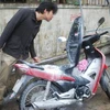 Chiếc xe máy Honda Wave BKS 92 S1-0482 bỗng nhiên bốc cháy tại Đà Nẵng. (Nguồn: dantri.com.vn)