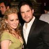 Vợ chồng nữ diễn viên trẻ Hilary Duff và Mike Comrie. (Nguồn: Reuters)