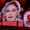 Hình ảnh bà Marine Le Pen bị gắn ký hiệu của Đức quốc xã trên trán. (Ảnh chụp từ Youtube)