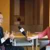 Ông Yasushi Isomura trả lời phỏng vấn phóng viên Vietnamplus tại Ấn Độ. (Ảnh: Tiến Hiến/Vietnam+)