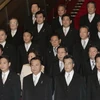 Thủ tướng Nhật Bản Yoshihiko Noda (giữa, hàng đầu) và các thành viên trong nội các tại Tokyo ngày 1/10. (Nguồn: AP)