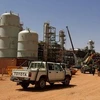 Nhà máy khí đốt những kẻ bắt cóc giam giữ hàng trăm con tin nước ngoài nằm trên sa mạc Sahara và gần biên giới Libya. (Nguồn: AFP)