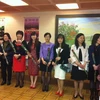 Những người phụ nữ Việt Nam được tôn vinh nhân Ngày quốc tế phụ nữ 8/3 tại Đại sứ quán Việt Nam tại Pháp. (Ảnh: Lê Hà/Vietnam+)