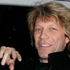 Ca sỹ, diễn viên điện ảnh Jon Bon Jovi. 