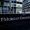 Lợi nhuận của JPMorgan và Wells Fargo tăng mạnh