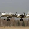 Máy bay ném bom chiến lược Tupolev Tu-95 của Nga tập trận trên BIển Nhật Bản. (Ảnh: mil.ru)