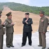 Ông Kim Jong-un chỉ đạo việc xây dựng khu trượt tuyết trên đèo Masik ở tỉnh Kangwon. (Ảnh: KCNA)