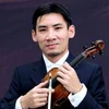 Tài năng violon Việt Nam – nghệ sĩ Nguyễn Hữu Nguyên. (Nguồn: Đẹp Online)