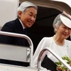 Nhật hoàng Akihito và hoàng hậu Michiko trên chuyên cơ thăm Canada hồi năm 2009 (Ảnh: Daylife)