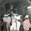 Đoàn giám sát của QH kiểm tra trong thân đập thuỷ điện Sông Tranh 2 (Ảnh: Trần Tĩnh/Vietnam +)