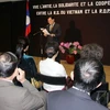 Đại sứ Việt Nam tại Pháp Dương Chí Dũng phát biểu tại buổi gặp gỡ. (Ảnh: Lê Hà/Vietnam+).