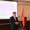 Đại sứ Đoàn Xuân Hưng phát biểu tại buổi giao lưu. (Ảnh: Minh Sơn/Vietnam+).