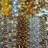Đồ trang sức vàng được bày bán ở Jakarta, Indonesia. (Ảnh: AFP/TTXVN)
