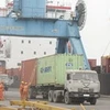 Phát hiện vụ xuất lậu 9 container chứa phế liệu thép 
