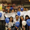 Du học sinh Việt Nam tại Pháp gây quỹ Đồng Hành. (Nguồn: Vietnam+) 
